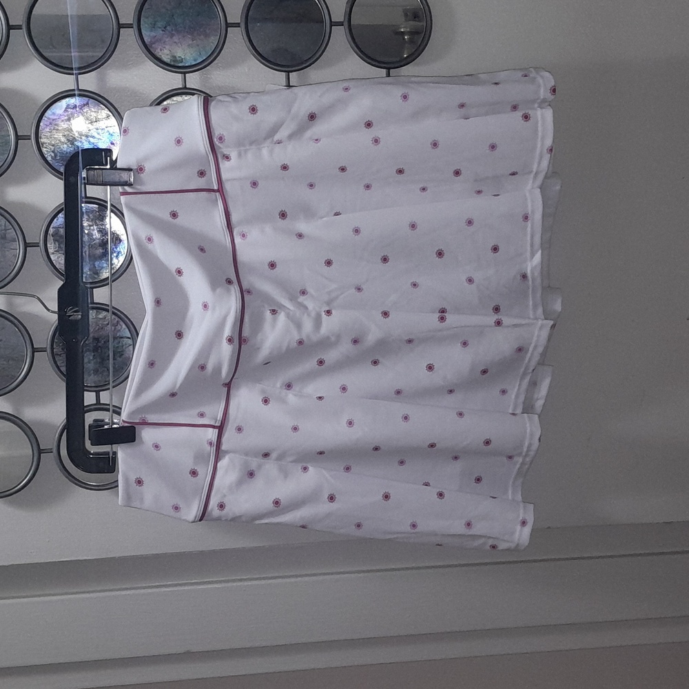 🌺WHITE & PINK Skort